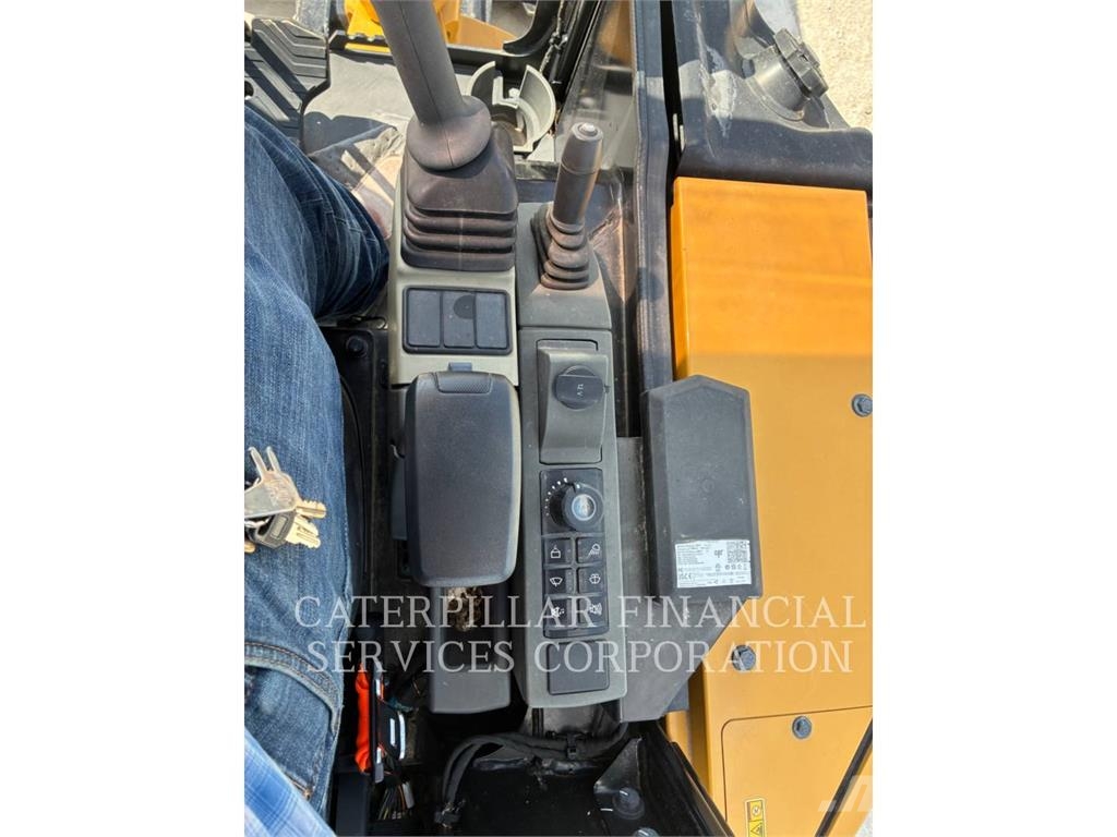 CAT 302.7-07CR Kāpurķēžu ekskavatori