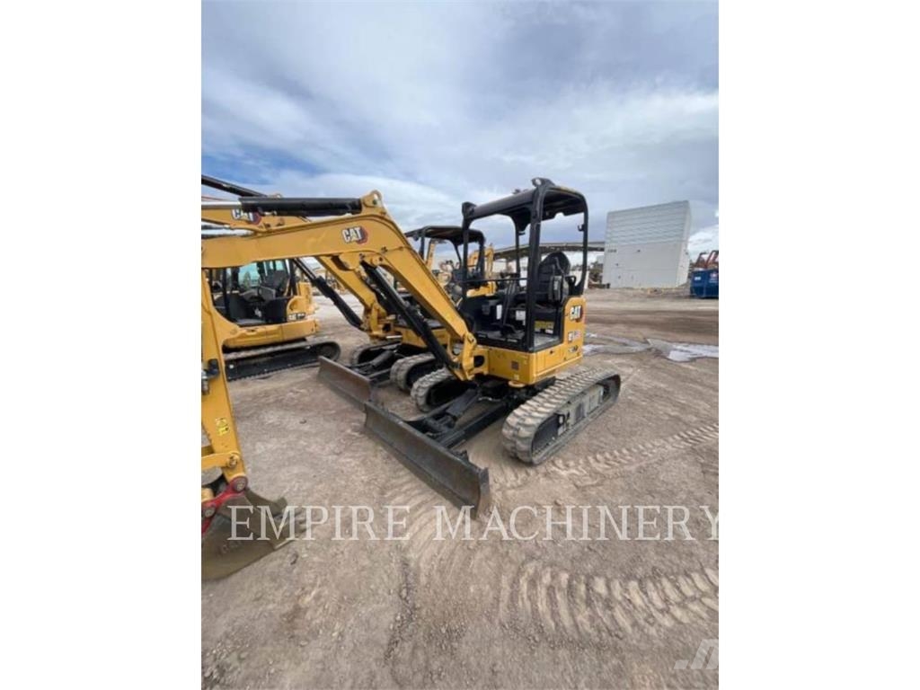 CAT 302.7-7E حفارات زحافة