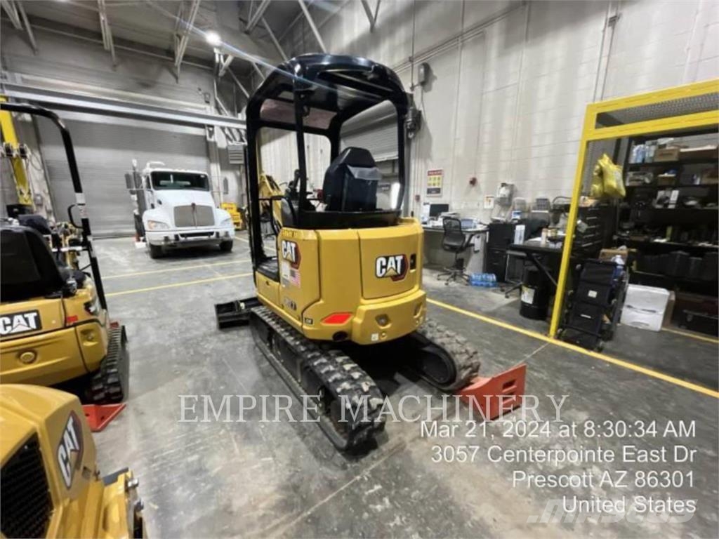 CAT 302.7-7E حفارات زحافة