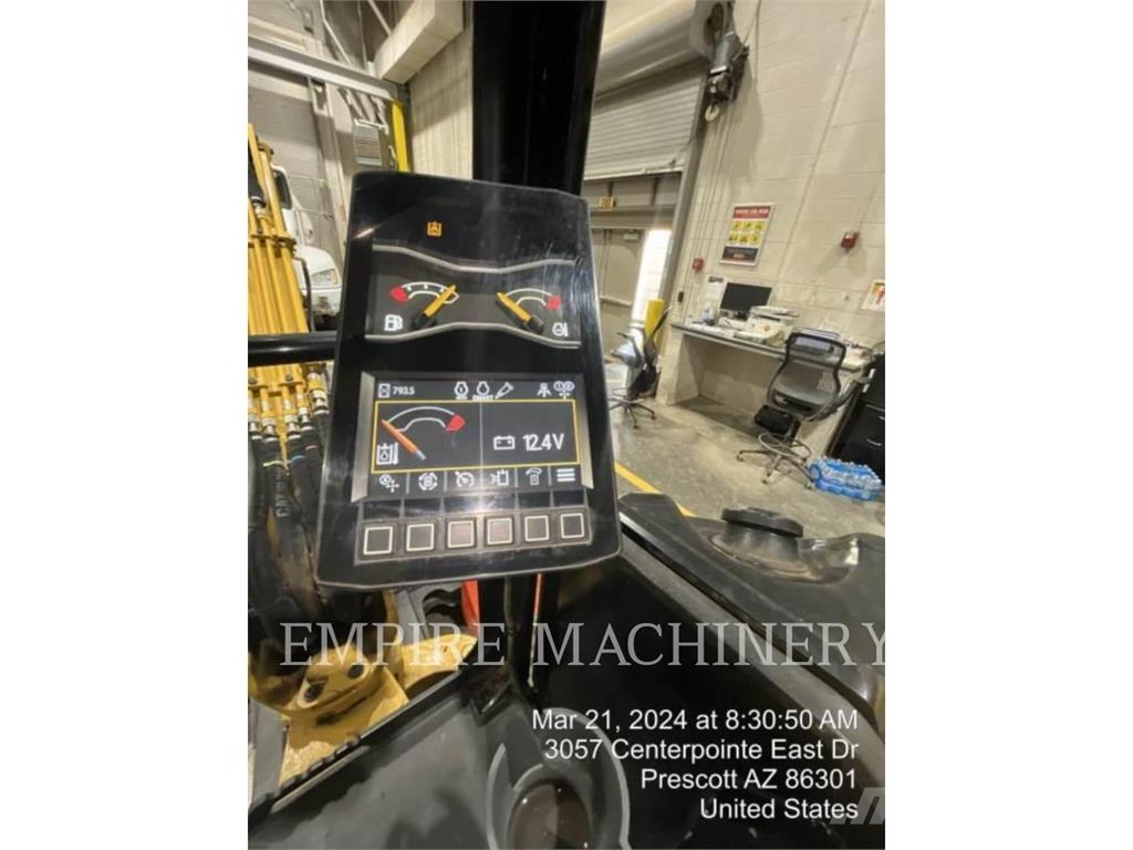 CAT 302.7-7E حفارات زحافة