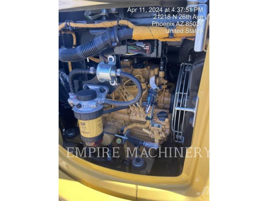 CAT 302.7-7E حفارات زحافة