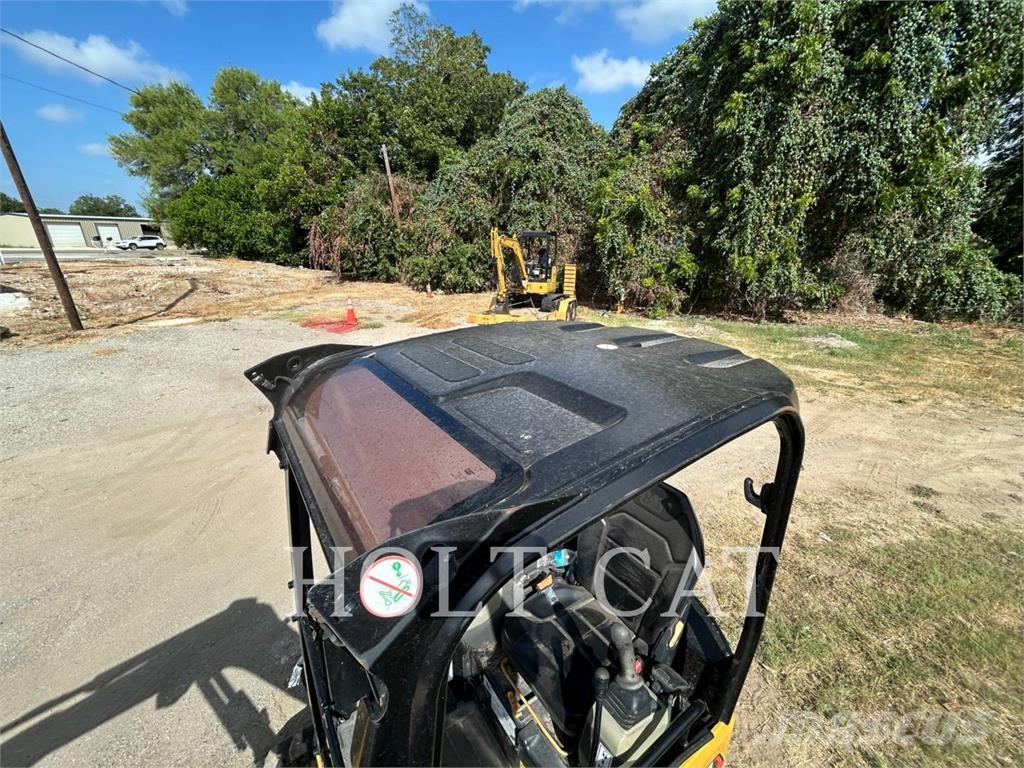 CAT 302.7 CR Kāpurķēžu ekskavatori