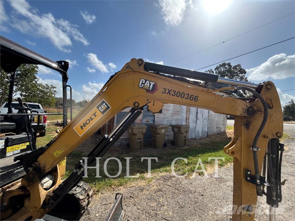 CAT 302.7 CR Kāpurķēžu ekskavatori