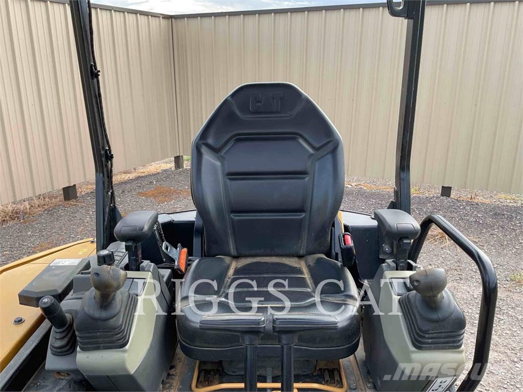 CAT 302.707CR Escavatori cingolati