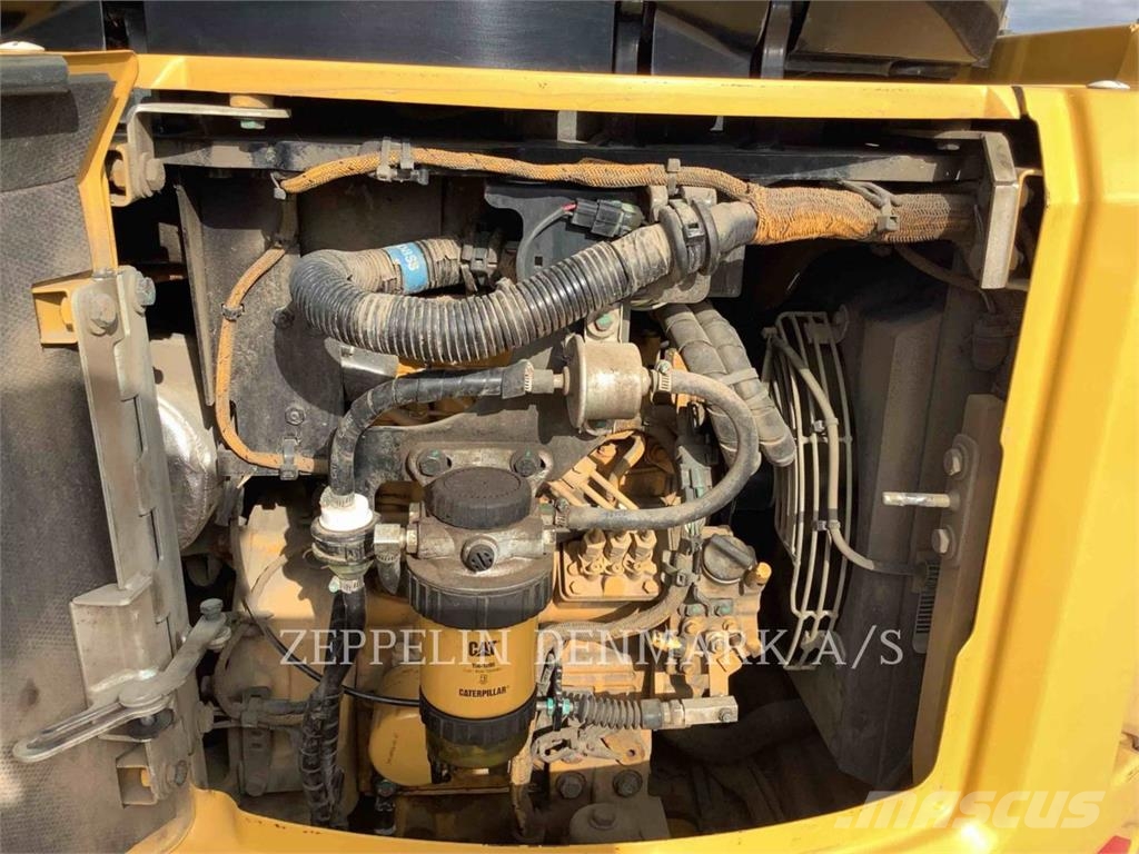 CAT 302.707CR Rupsgraafmachines