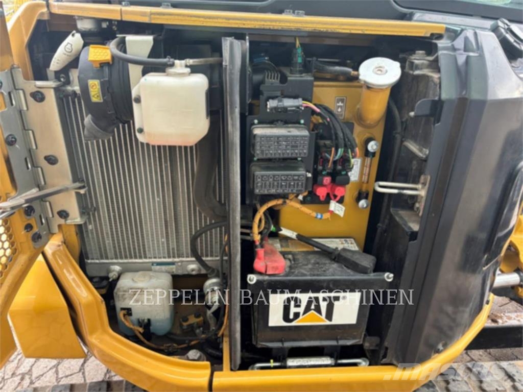 CAT 302.7CR-07 Raupenbagger