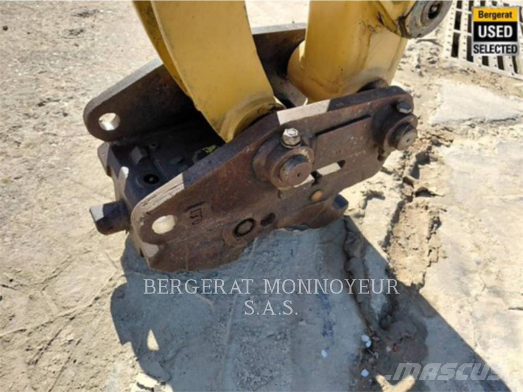 CAT 302.7D CR حفارات صغيرة أقل من 7 طن (حفارات صغيرة)