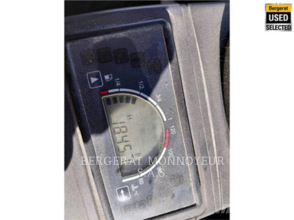 CAT 302.7D CR حفارات صغيرة أقل من 7 طن (حفارات صغيرة)