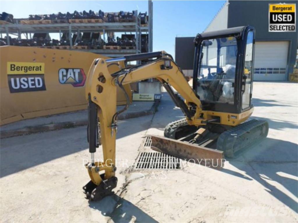 CAT 302.7D CR حفارات صغيرة أقل من 7 طن (حفارات صغيرة)