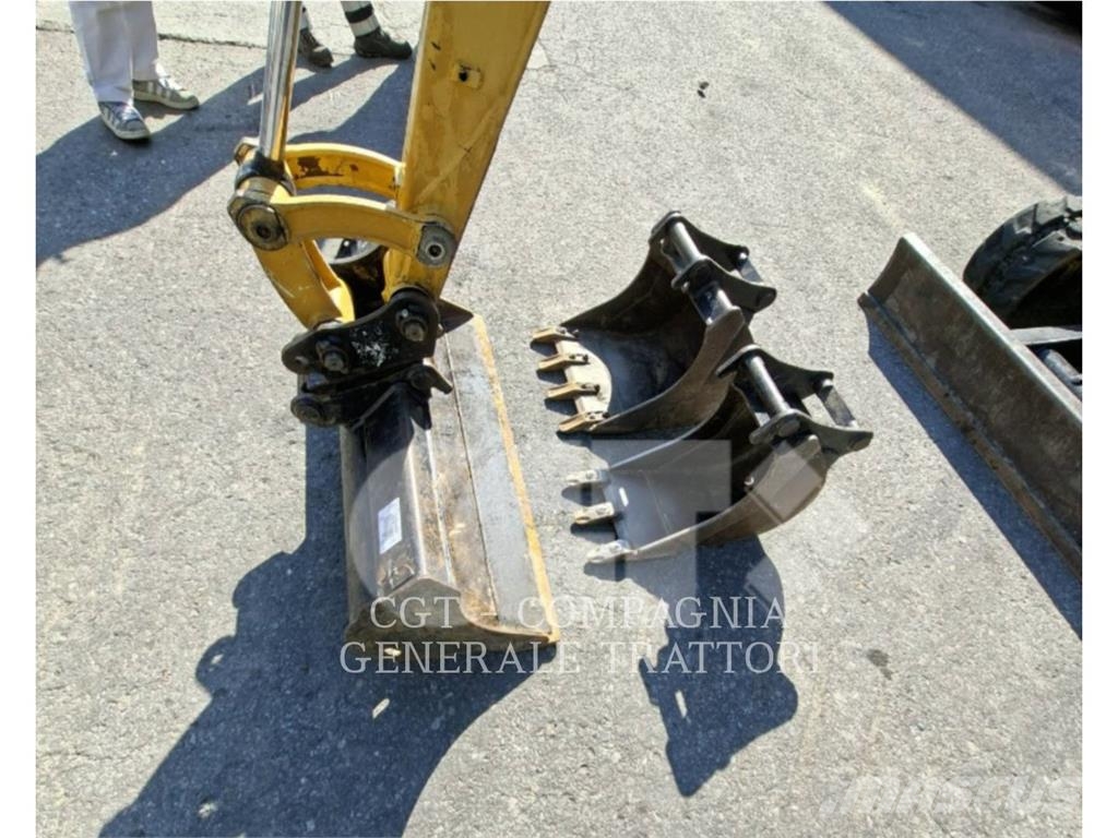 CAT 302.7DCR Escavadoras de rastos