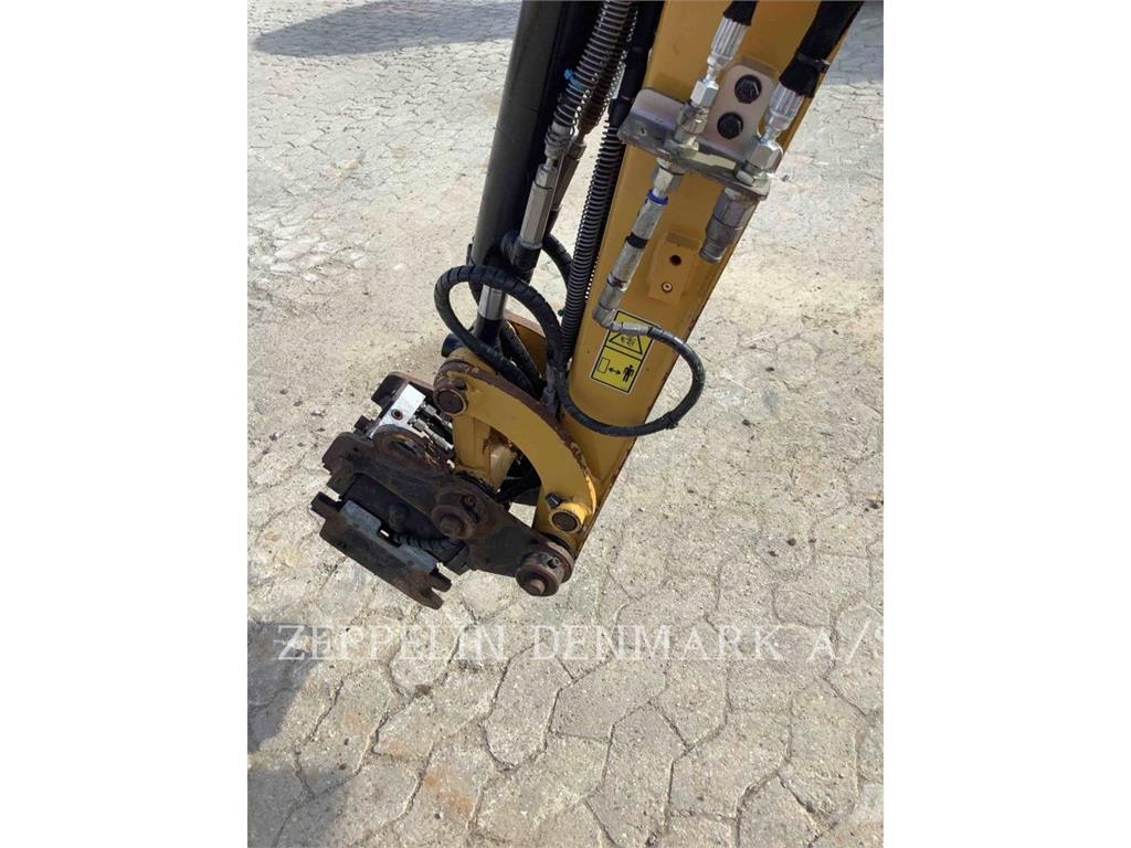 CAT 30205CR Rupsgraafmachines