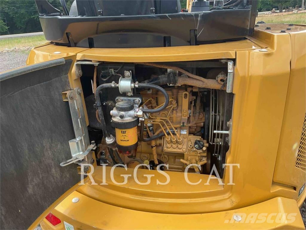 CAT 303.5 Pásové rýpadlá