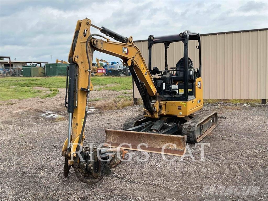 CAT 303.5 حفارات زحافة