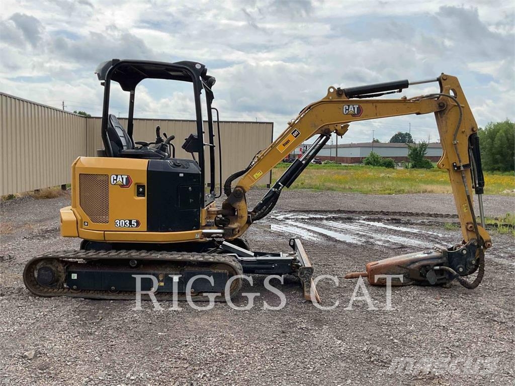CAT 303.5 حفارات زحافة