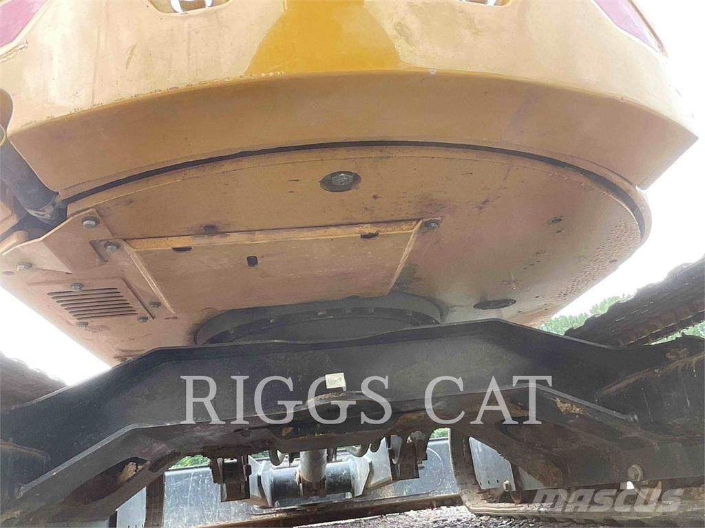CAT 303.5 حفارات زحافة