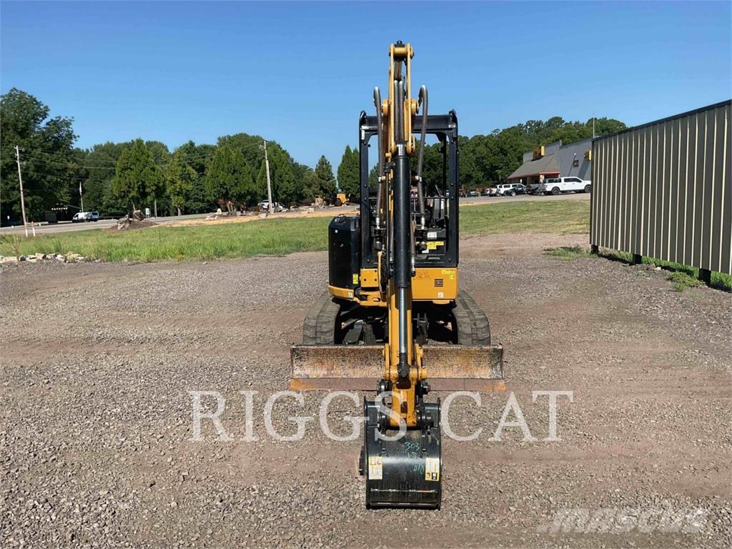 CAT 303.5 حفارات زحافة