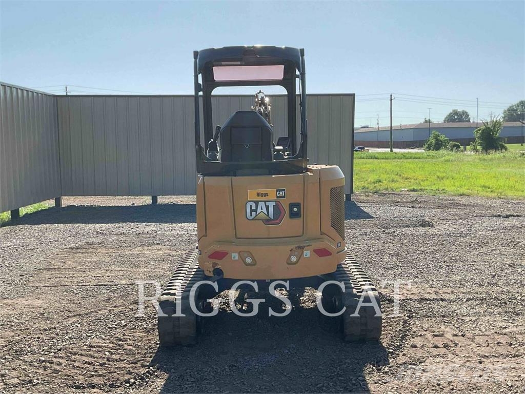 CAT 303.5 حفارات زحافة