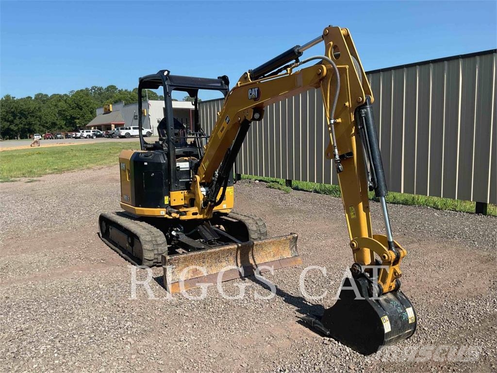 CAT 303.5 حفارات زحافة