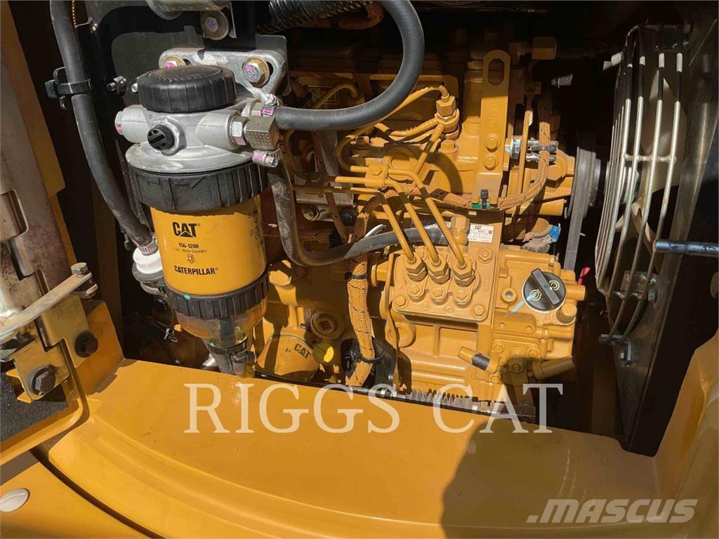 CAT 303.5 حفارات زحافة