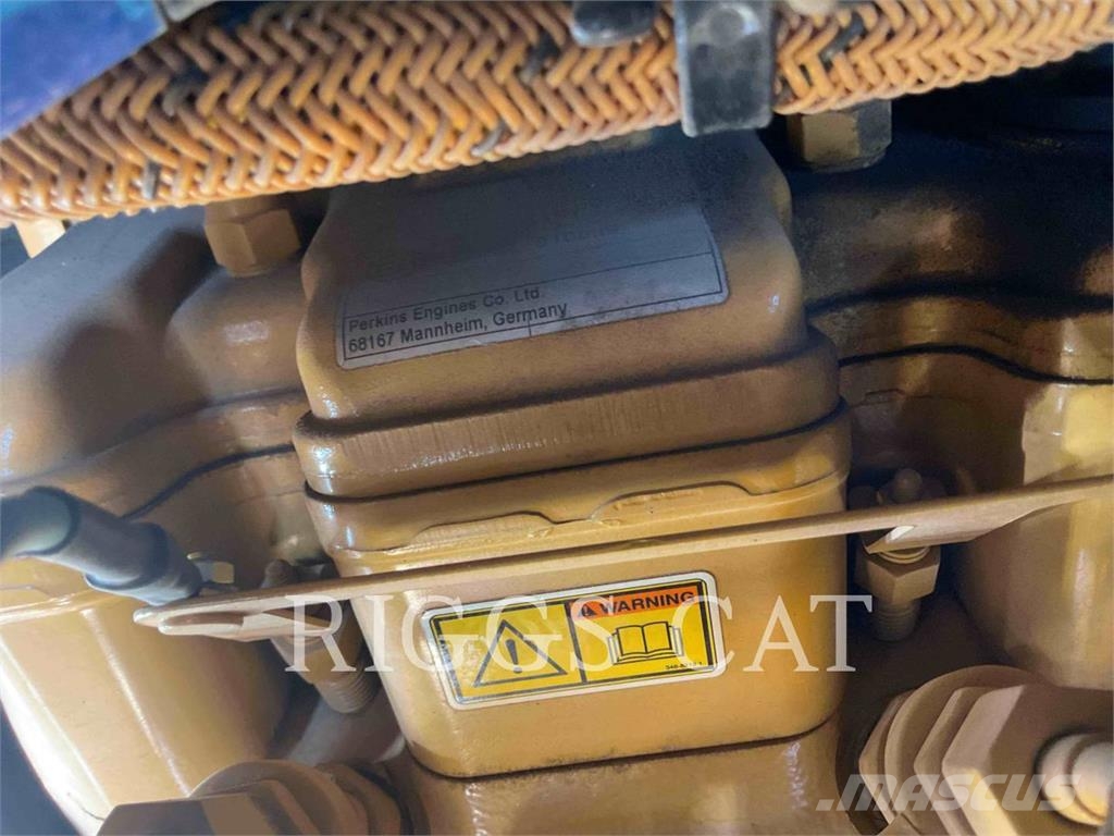 CAT 303.5 حفارات زحافة