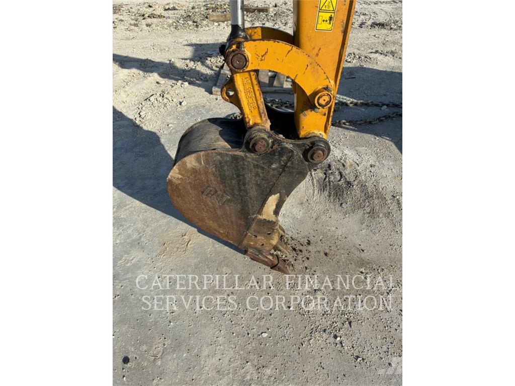 CAT 303.5-07CR حفارات زحافة