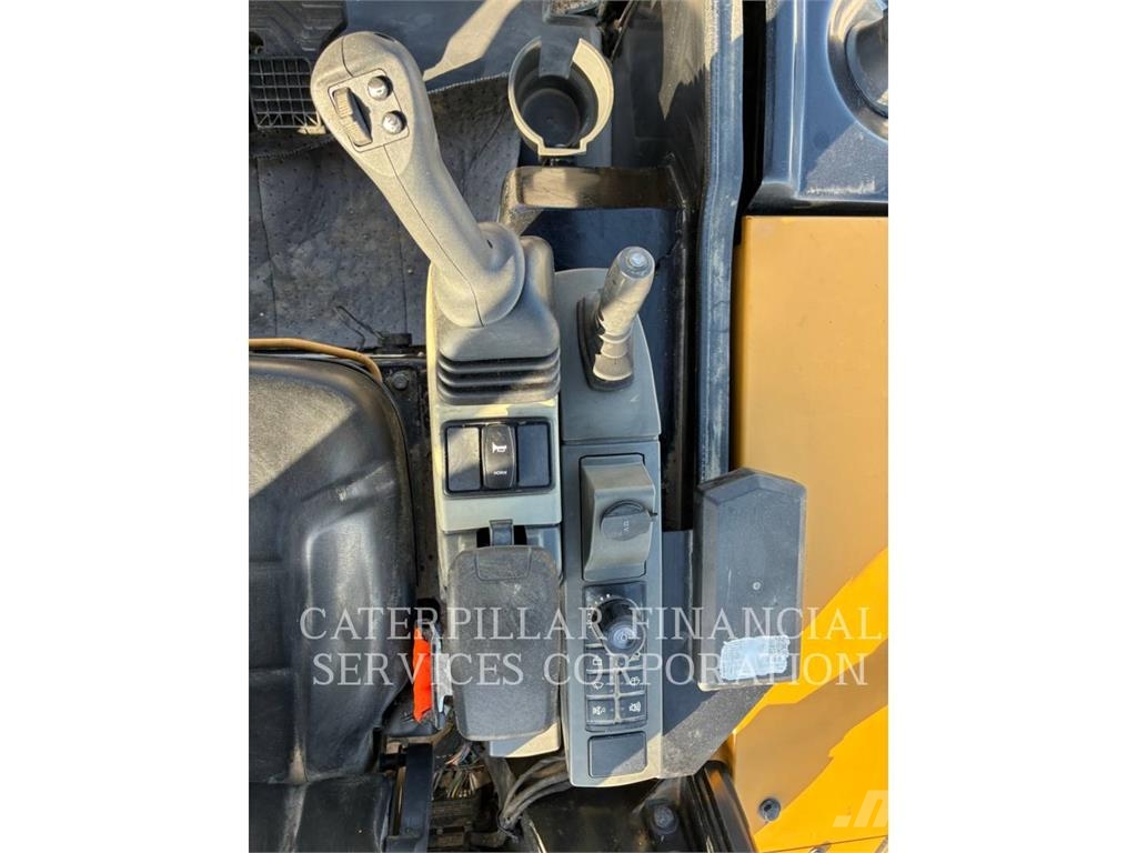CAT 303.5-07CR حفارات زحافة