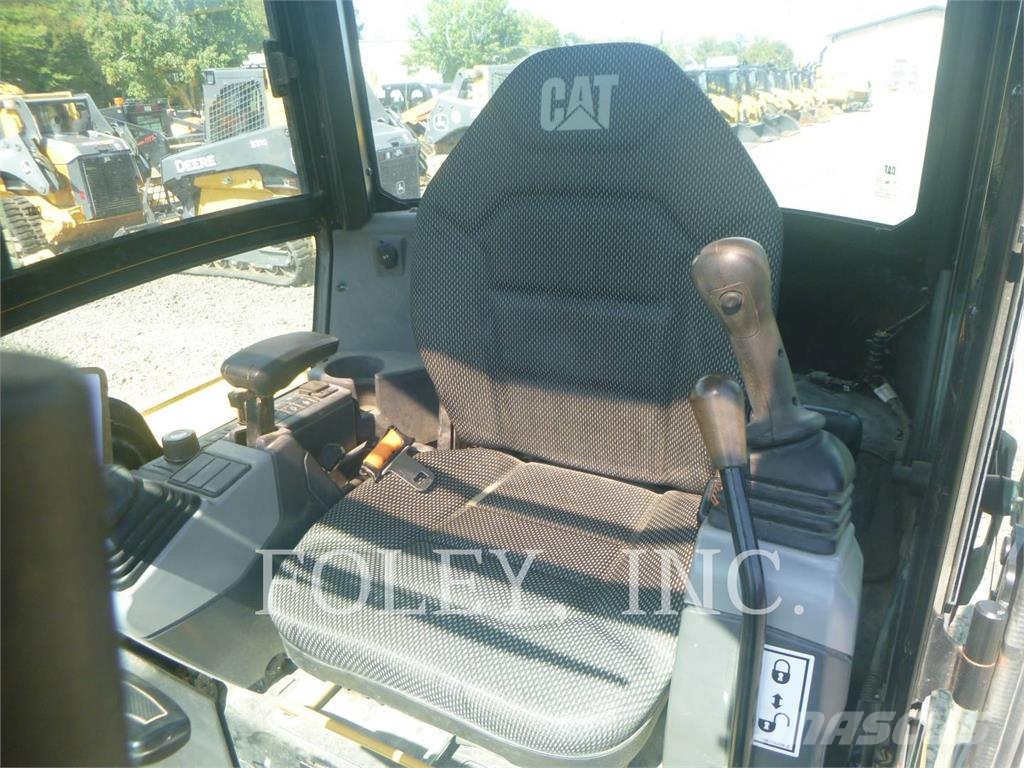 CAT 303.5-07CR حفارات زحافة