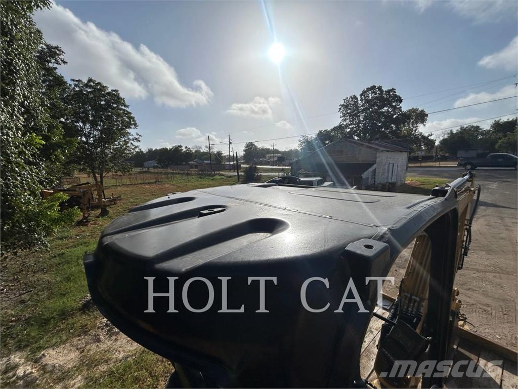 CAT 303.5 CR Kāpurķēžu ekskavatori