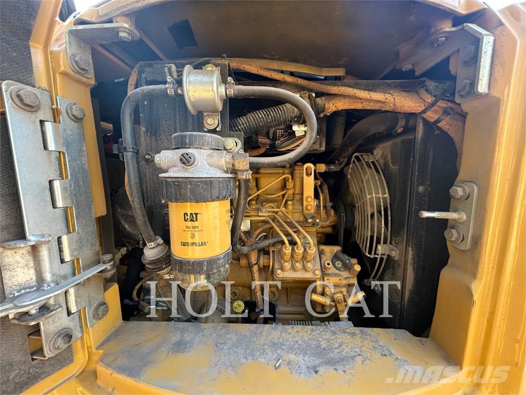 CAT 303.5 CR Kāpurķēžu ekskavatori