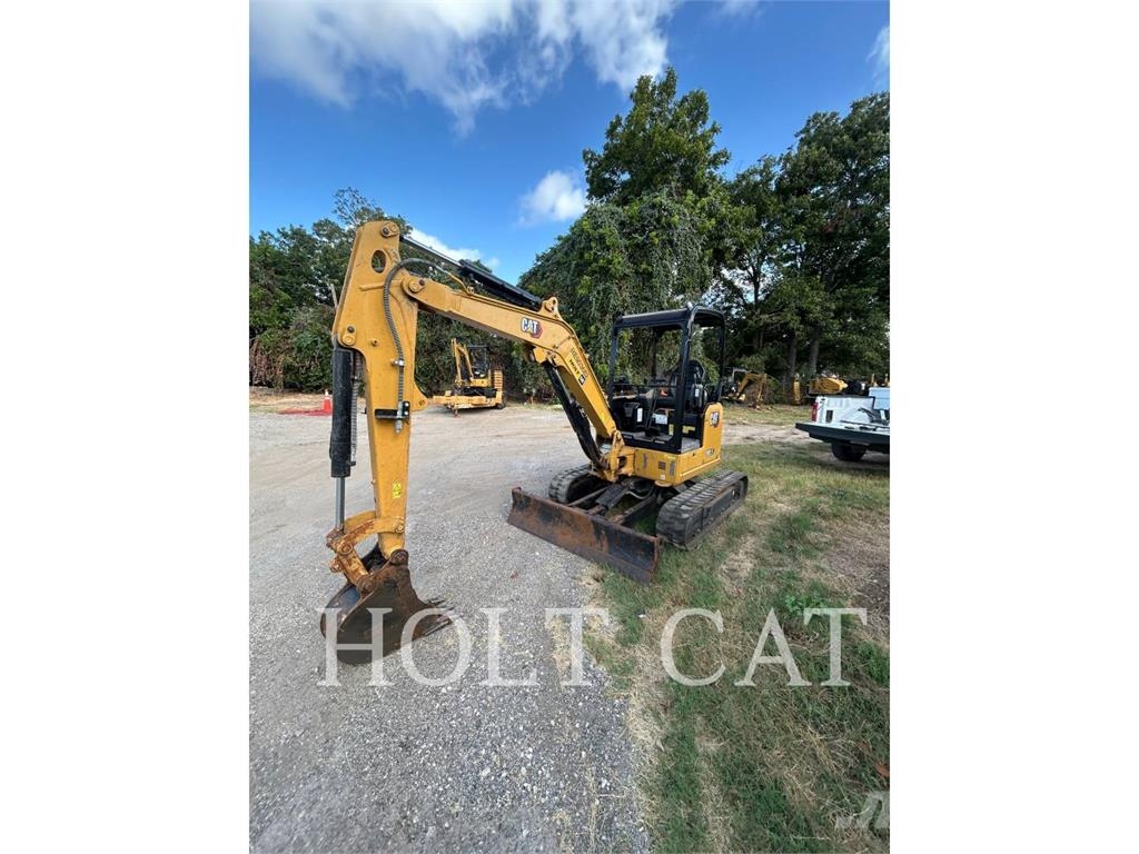 CAT 303.5 CR حفارات زحافة