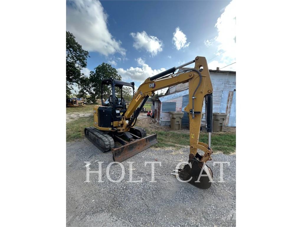 CAT 303.5 CR حفارات زحافة