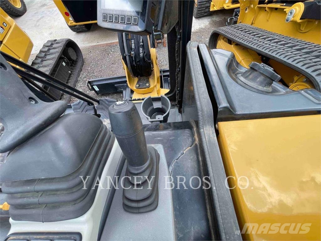 CAT 303.5 HTH Lánctalpas kotrók