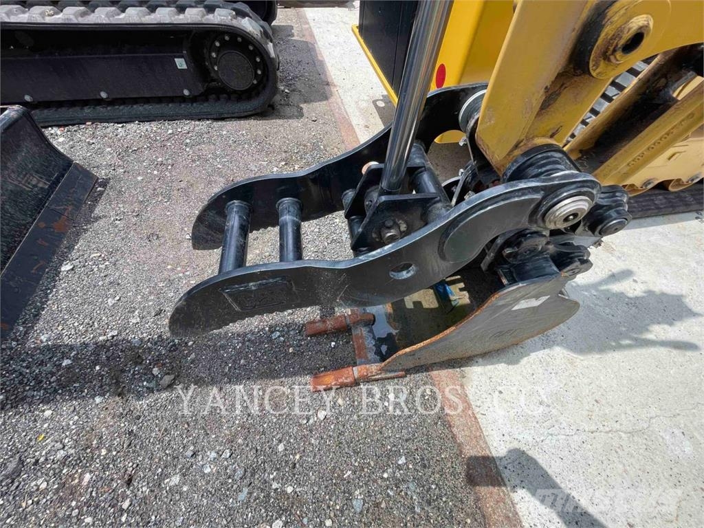 CAT 303.5 HTH Lánctalpas kotrók