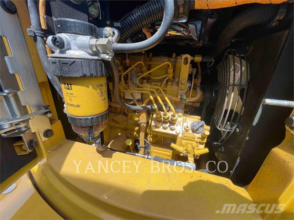 CAT 303.5 HTH Lánctalpas kotrók