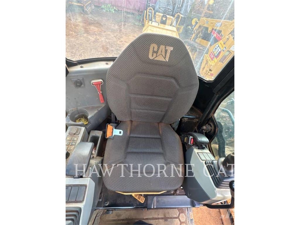 CAT 303.5 TH Lánctalpas kotrók