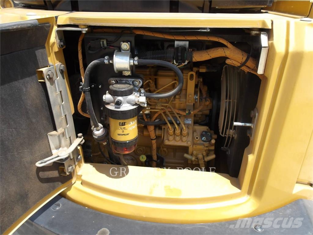 CAT 303.507CR حفارات زحافة