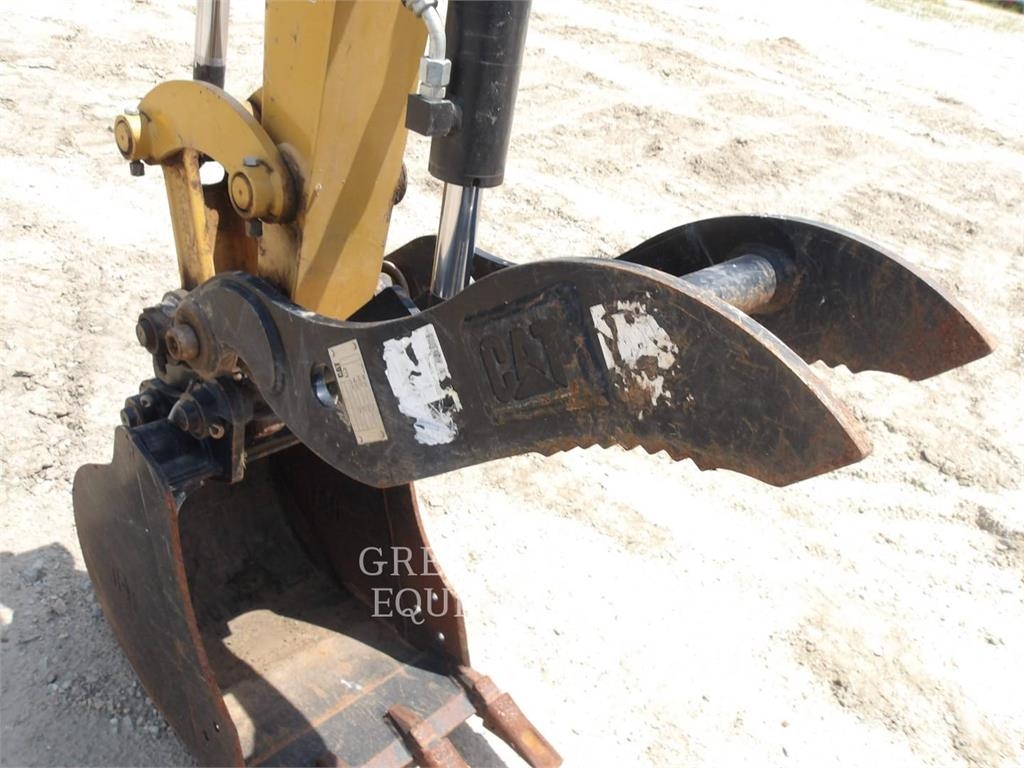 CAT 303.507CR حفارات زحافة
