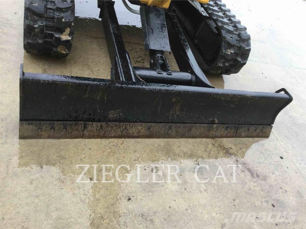 CAT 303.507CR Pelle sur chenilles