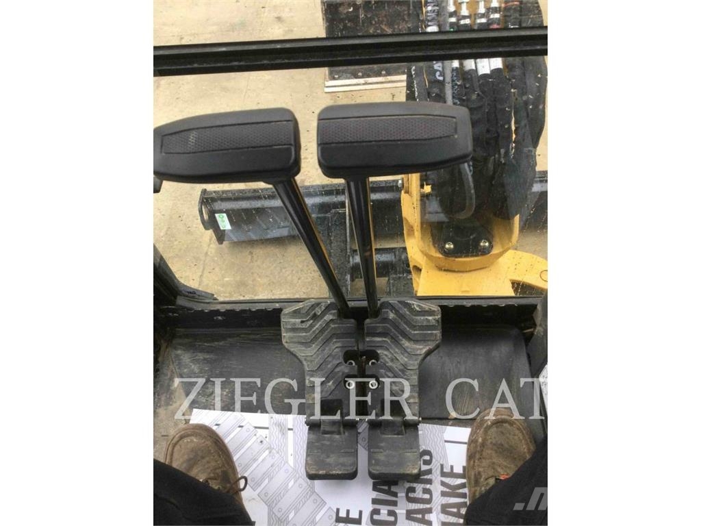 CAT 303.507CR Pelle sur chenilles