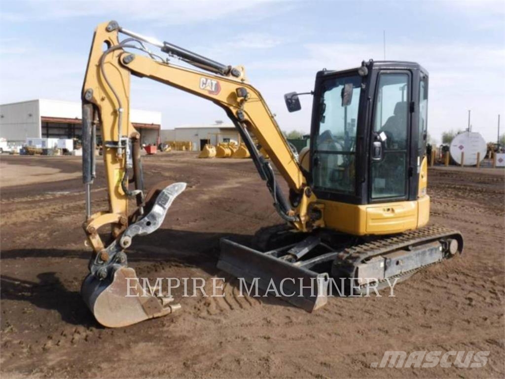 CAT 303.5E2 حفارات زحافة