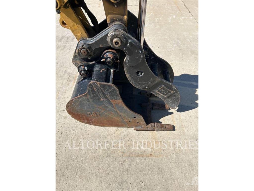 CAT 303.5E2 CR حفارات زحافة