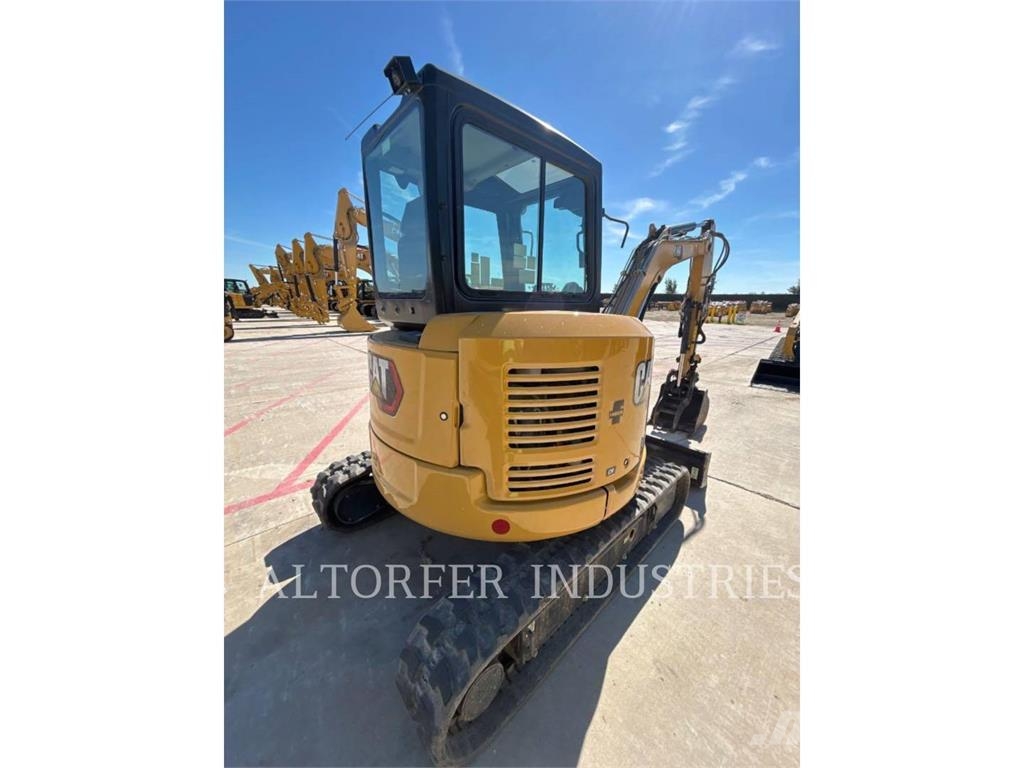 CAT 303.5E2 CR حفارات زحافة
