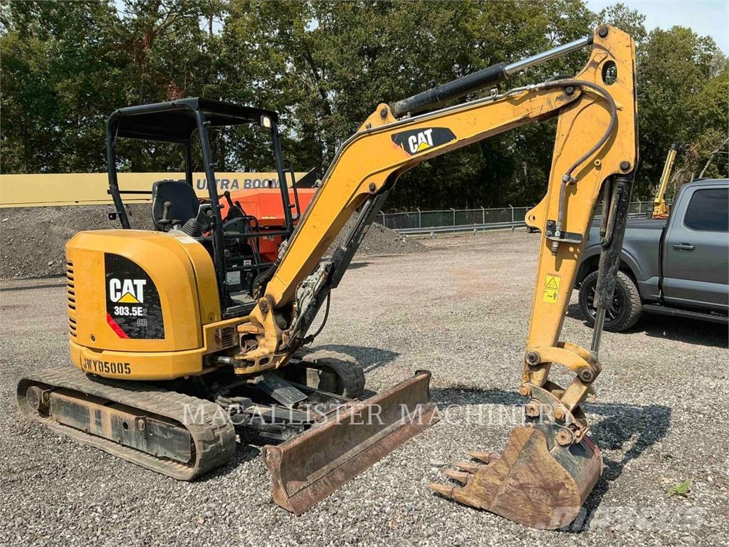 CAT 303.5E2CR حفارات زحافة