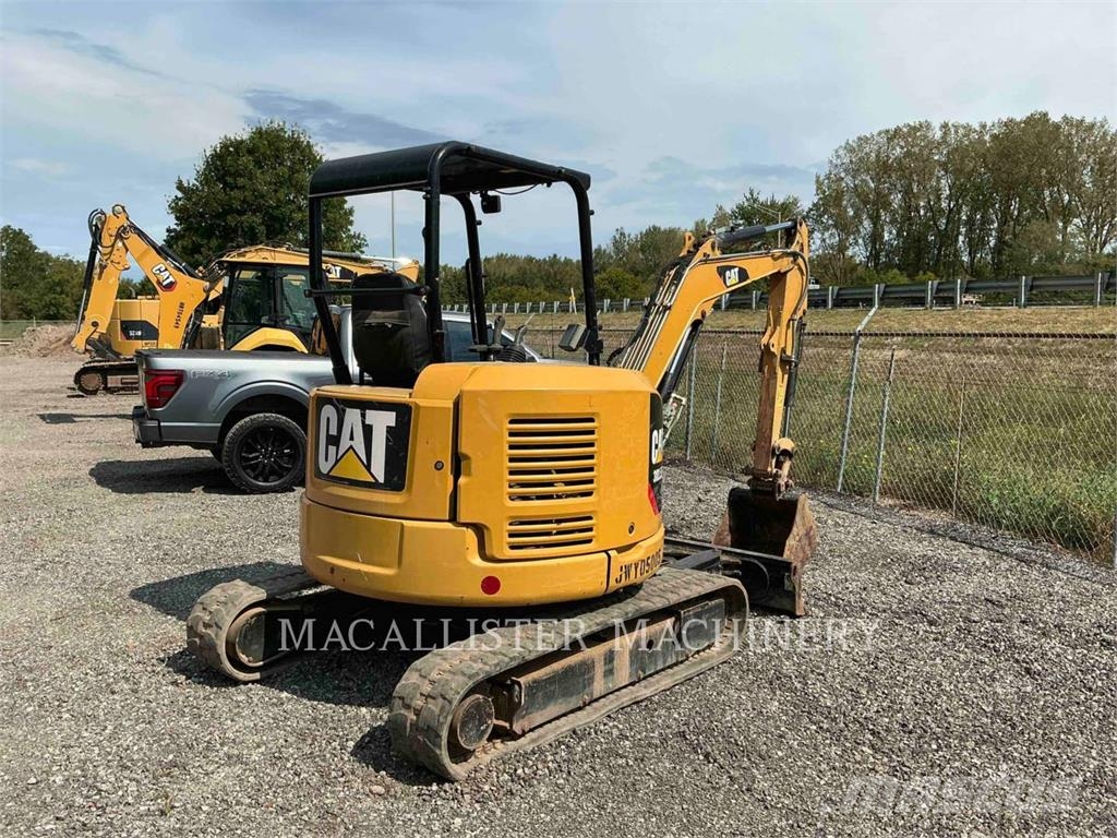 CAT 303.5E2CR حفارات زحافة