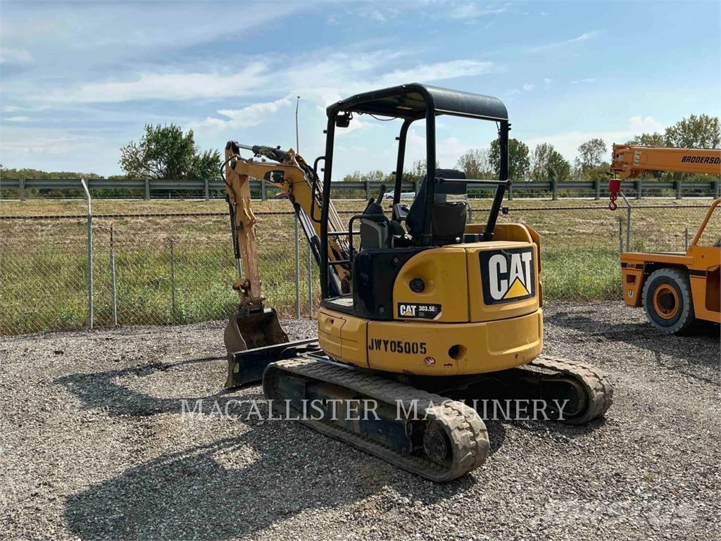 CAT 303.5E2CR حفارات زحافة