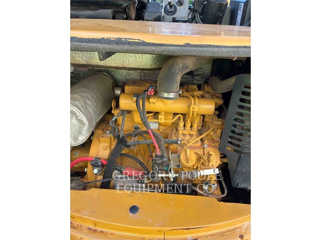 CAT 303.5E2CR حفارات زحافة