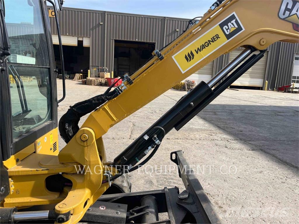 CAT 304 Гусеничні екскаватори