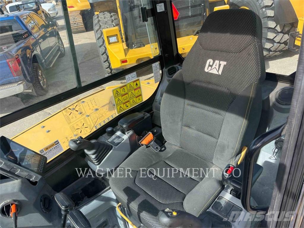 CAT 304 Гусеничні екскаватори