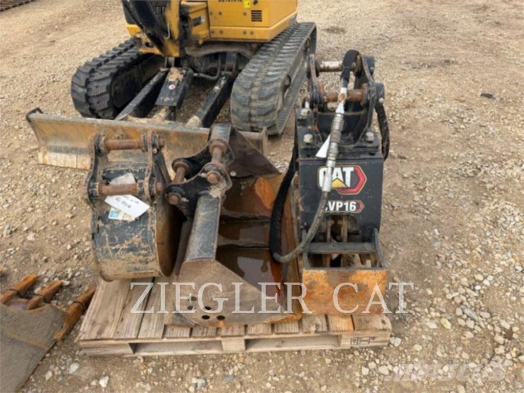 CAT 304 Pelle sur chenilles