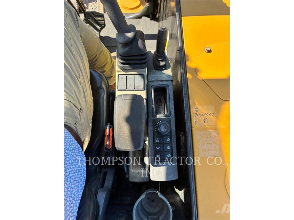 CAT 304 Mini bagri <7t